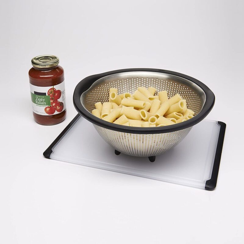 Drained noodles in colander